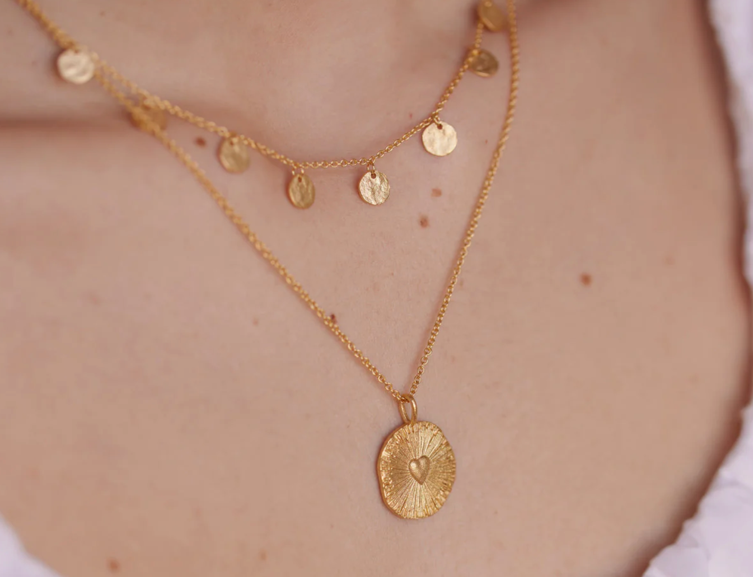 Golden Rules On How to Take Care of a Gold-Plated Pendant and Shine On